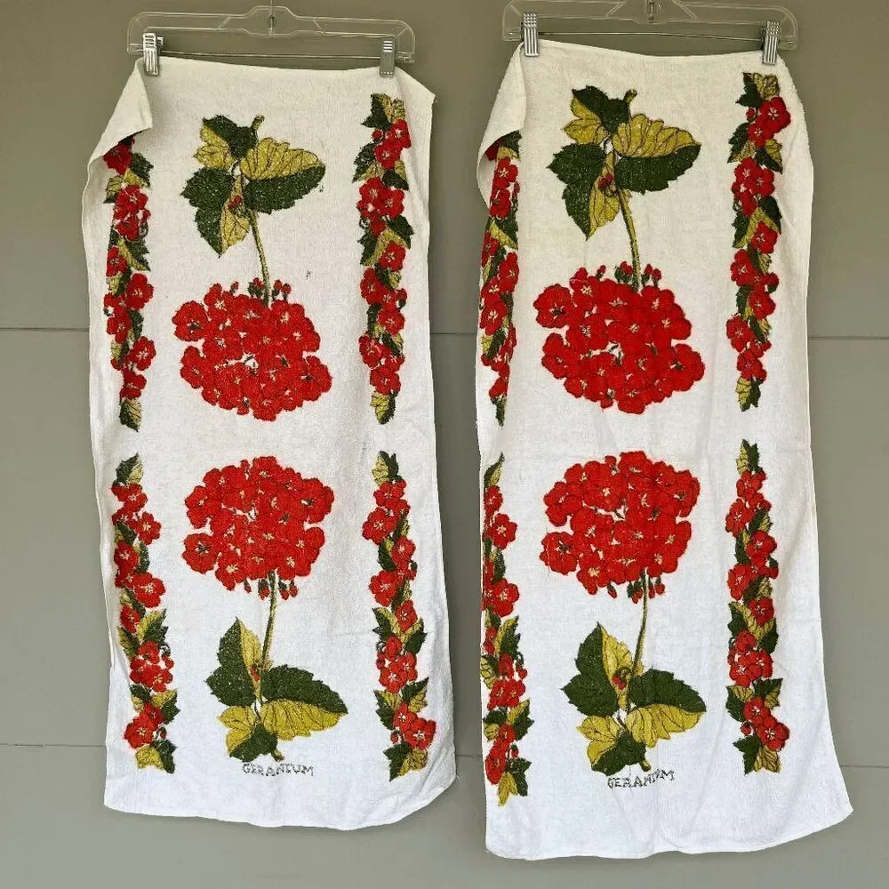 Vintage Geranium Terry Cloth Towels – Set of 2 Orange Floral 36